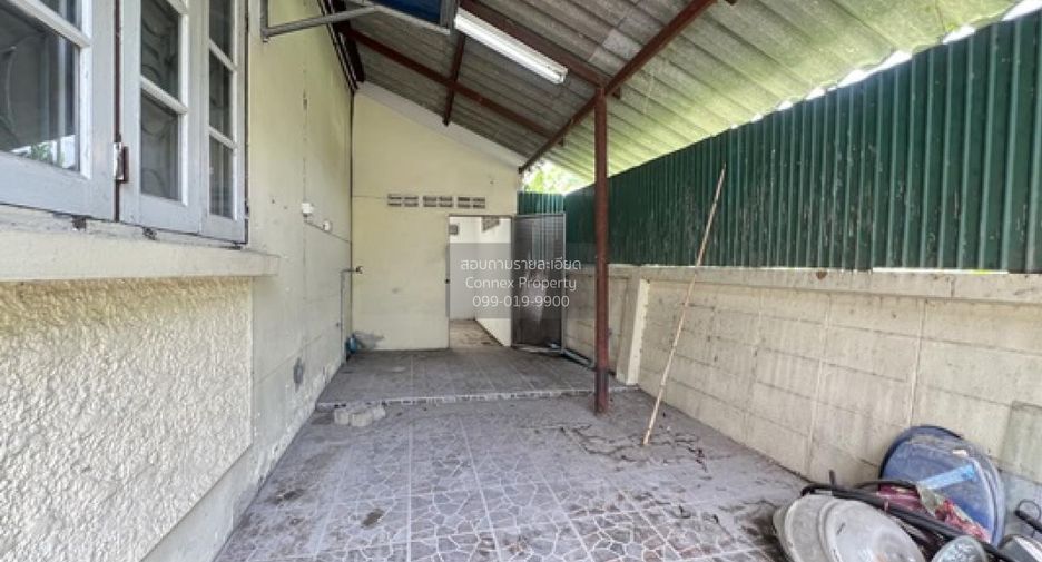 For sale 3 bedrooms house in Taling Chan, Bangkok