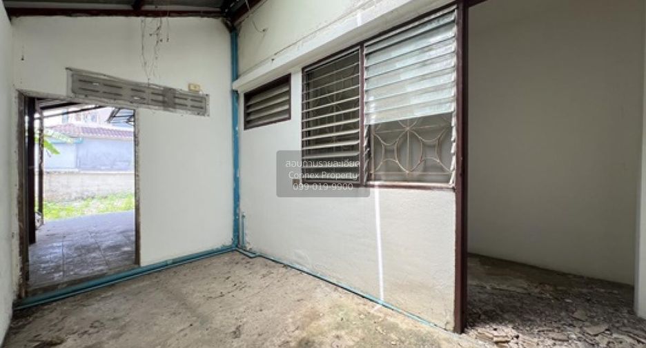 For sale 3 bedrooms house in Taling Chan, Bangkok
