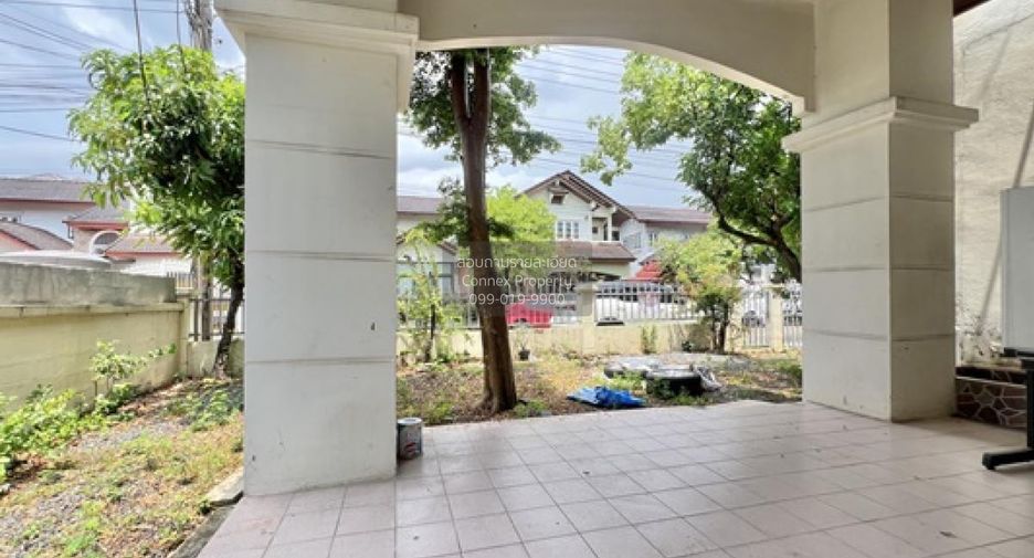For sale 3 bedrooms house in Taling Chan, Bangkok