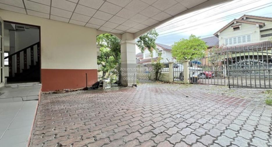 For sale 3 bedrooms house in Taling Chan, Bangkok
