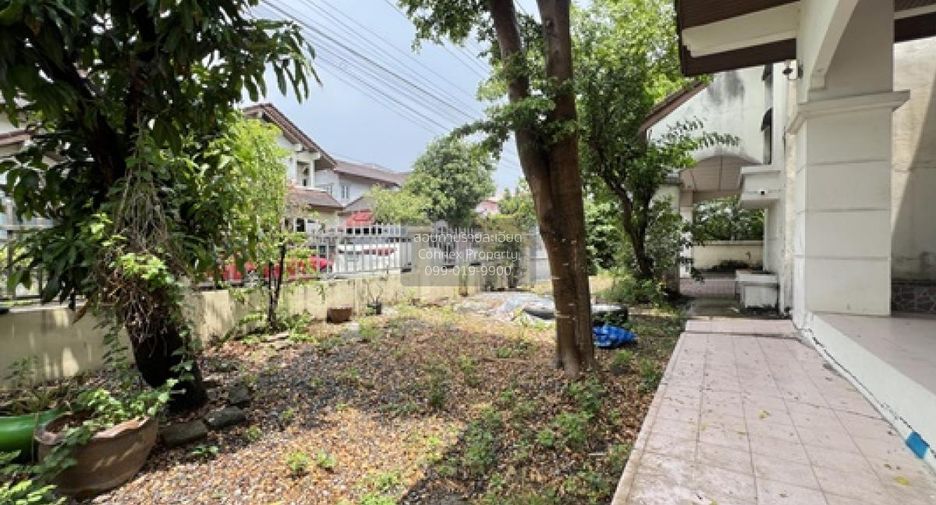 For sale 3 bedrooms house in Taling Chan, Bangkok