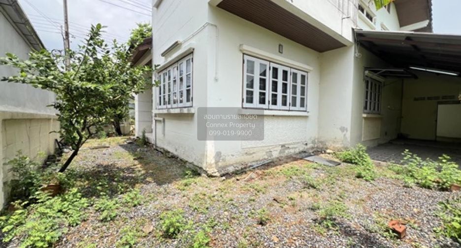 For sale 3 bedrooms house in Taling Chan, Bangkok