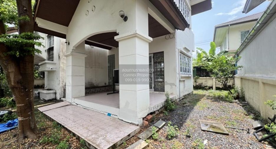 For sale 3 bedrooms house in Taling Chan, Bangkok