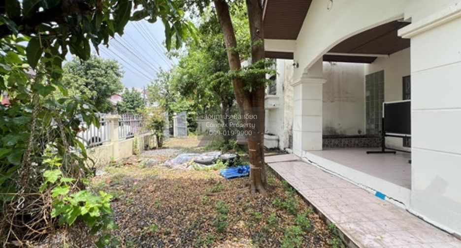 For sale 3 bedrooms house in Taling Chan, Bangkok