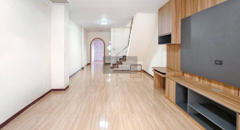 For sale 2 bedrooms townhouse in Phra Samut Chedi, Samut Prakan