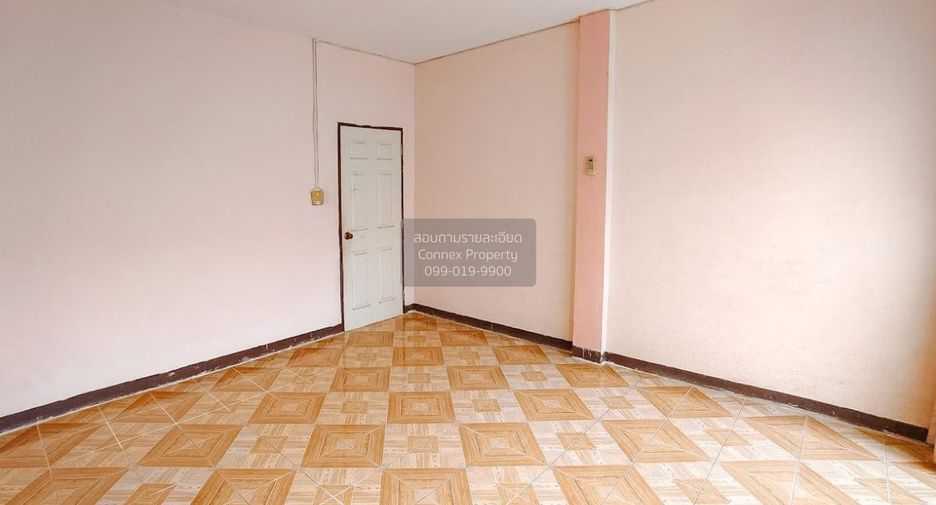 For sale 2 bedrooms townhouse in Phra Samut Chedi, Samut Prakan