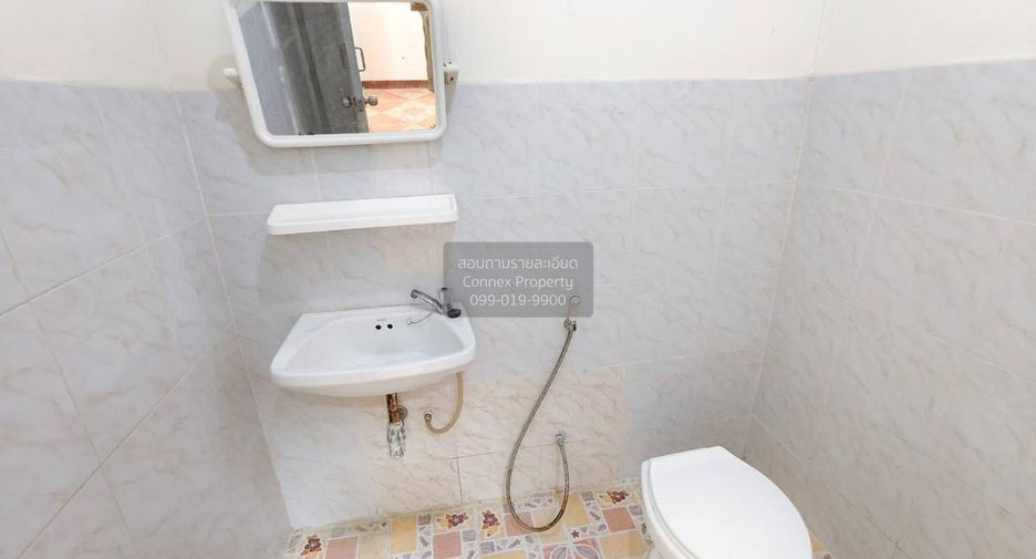 For sale 2 bedrooms townhouse in Phra Samut Chedi, Samut Prakan