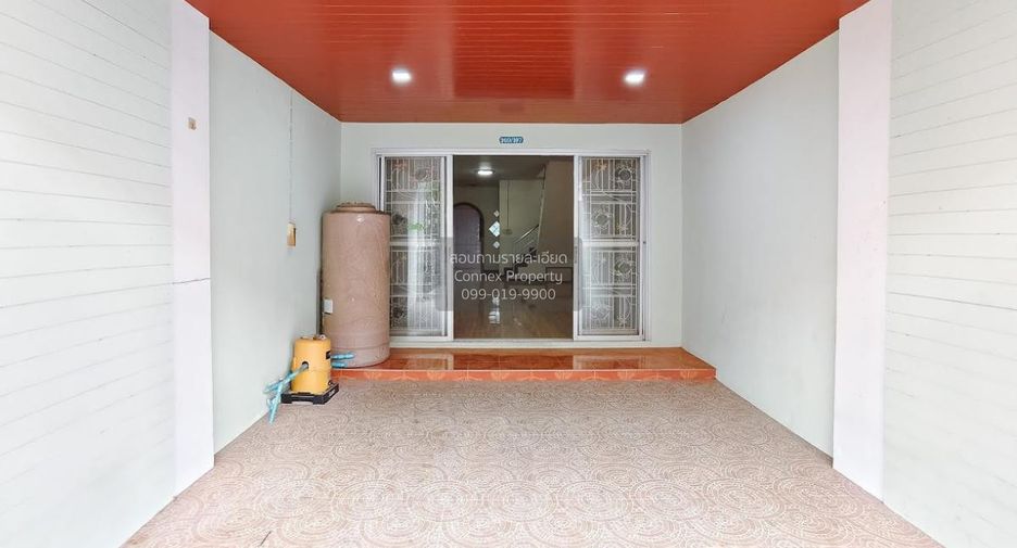 For sale 2 bedrooms townhouse in Phra Samut Chedi, Samut Prakan