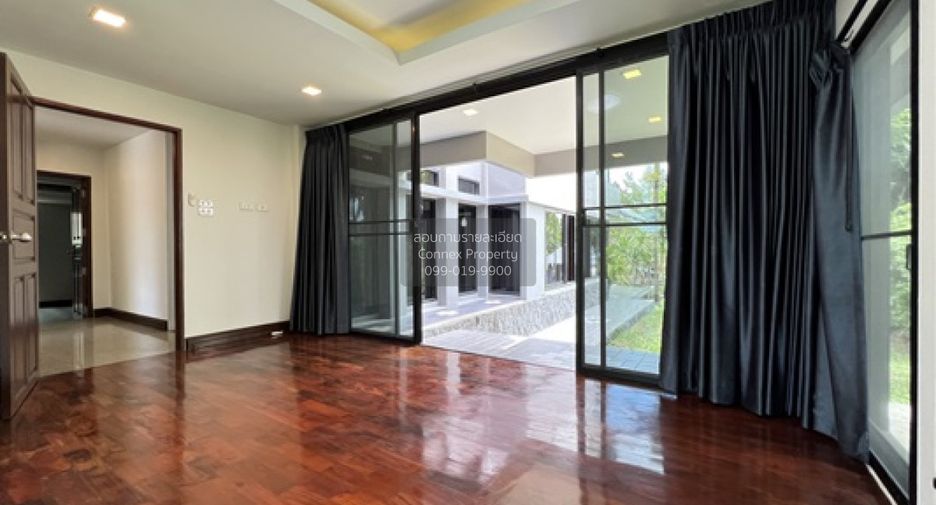 For sale 3 bedrooms house in Sattahip, Chonburi