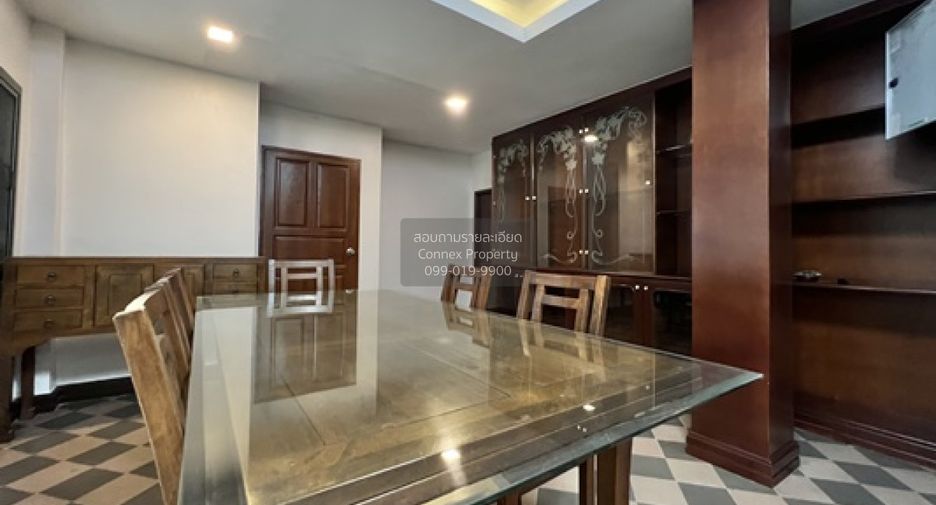For sale 3 bedrooms house in Sattahip, Chonburi