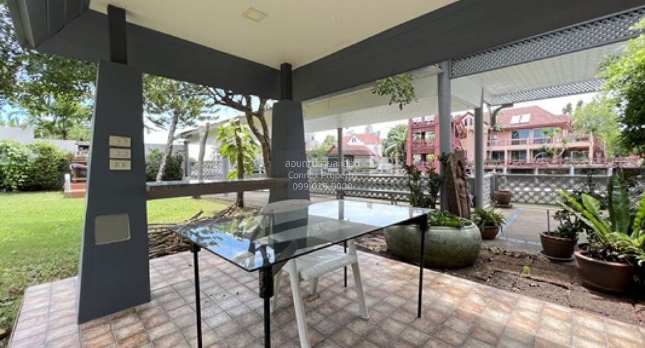 For sale 3 bedrooms house in Sattahip, Chonburi