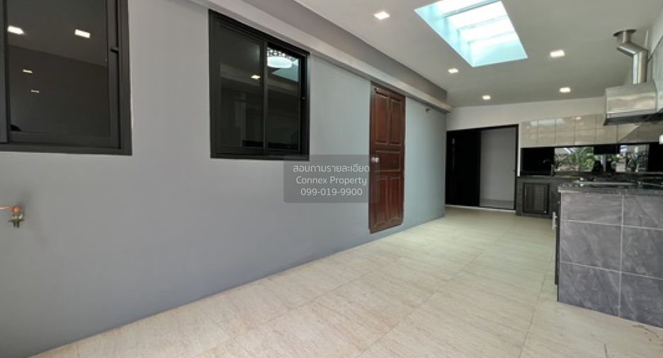 For sale 3 bedrooms house in Sattahip, Chonburi
