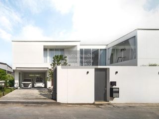 For sale 5 bedrooms house in Wang Thonglang, Bangkok