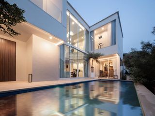 For sale 5 bedrooms house in Wang Thonglang, Bangkok