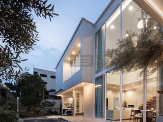 For sale 5 bedrooms house in Wang Thonglang, Bangkok