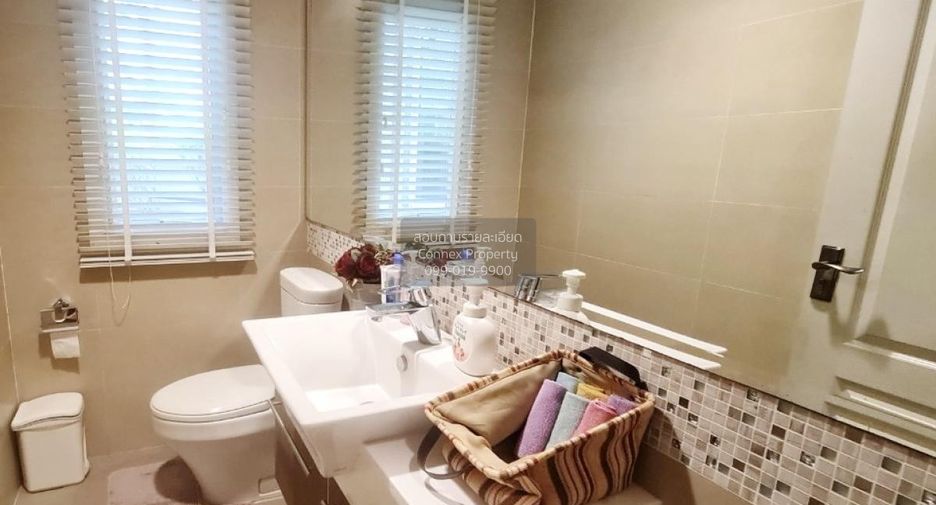 For sale 5 bedrooms house in Khan Na Yao, Bangkok