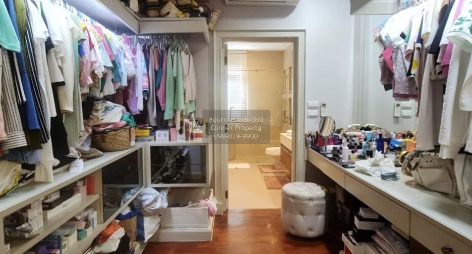 For sale 5 bedrooms house in Khan Na Yao, Bangkok