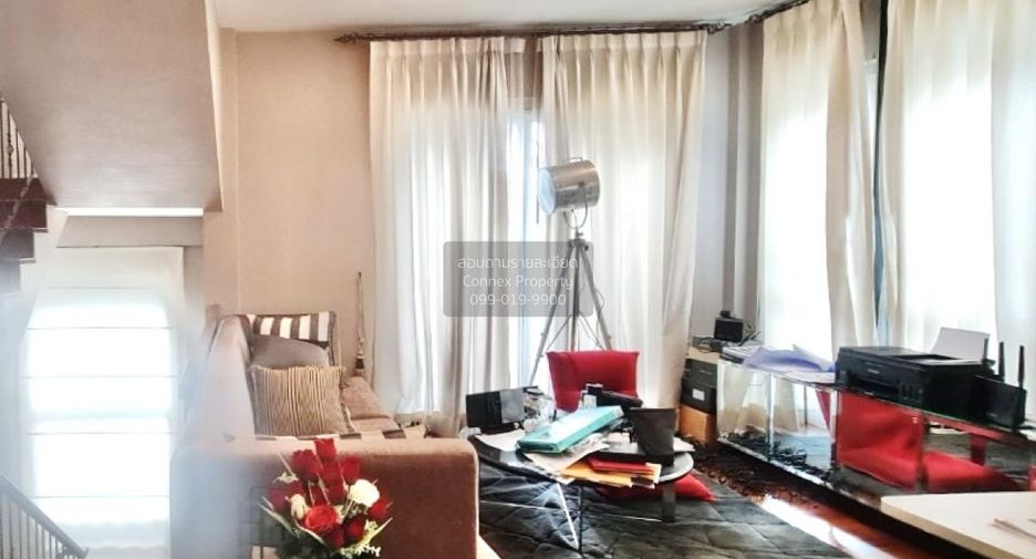 For sale 5 bedrooms house in Khan Na Yao, Bangkok