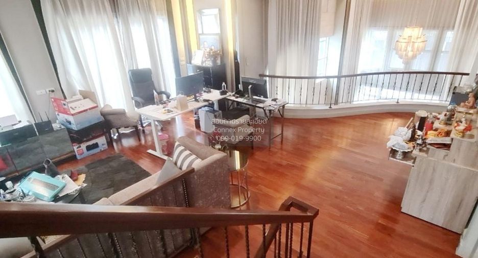 For sale 5 bedrooms house in Khan Na Yao, Bangkok