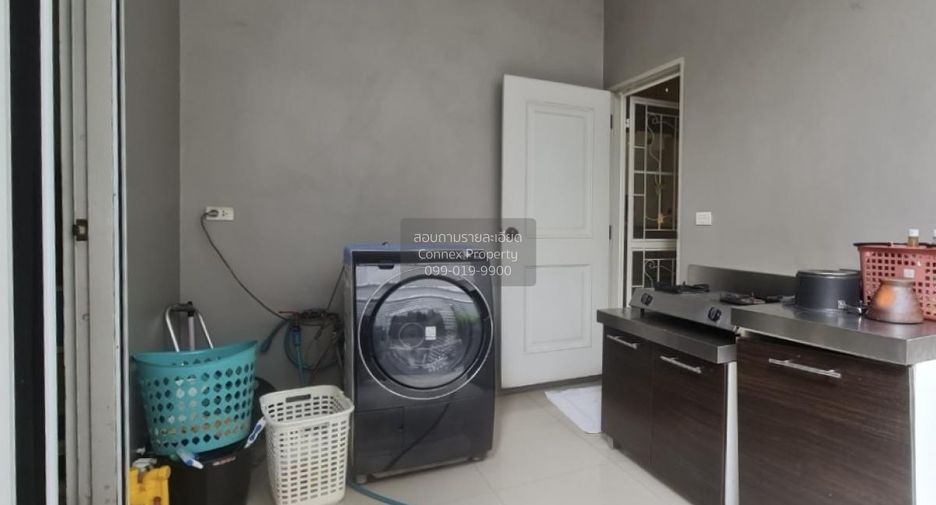 For sale 5 bedrooms house in Khan Na Yao, Bangkok