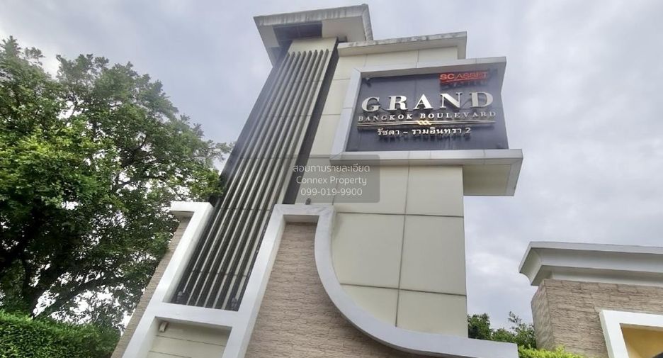For sale 5 bedrooms house in Khan Na Yao, Bangkok