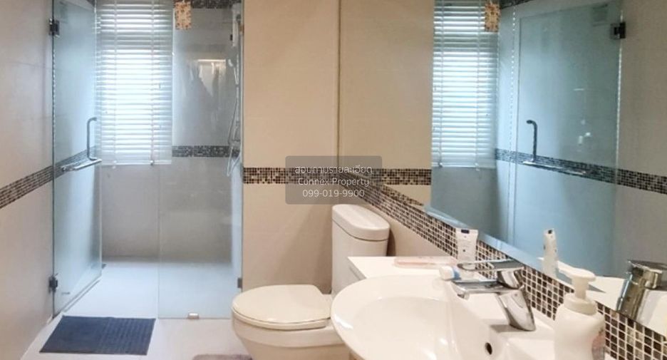 For sale 5 bedrooms house in Khan Na Yao, Bangkok