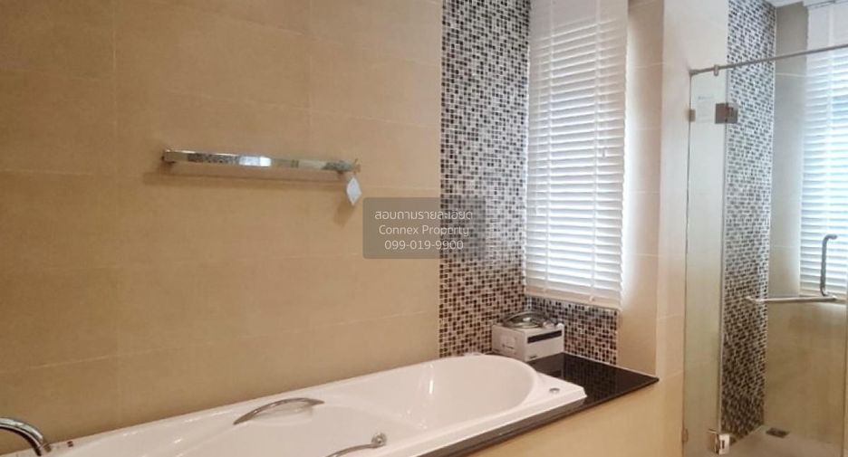 For sale 5 bedrooms house in Khan Na Yao, Bangkok