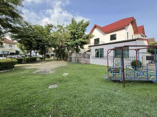 For sale 4 bedrooms house in Khan Na Yao, Bangkok