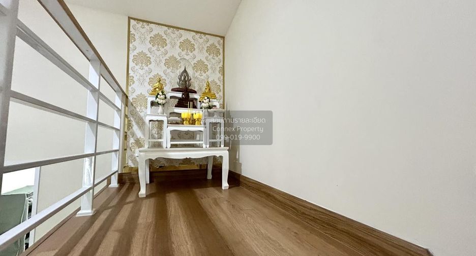 For sale 4 bedrooms townhouse in Ban Pho, Chachoengsao