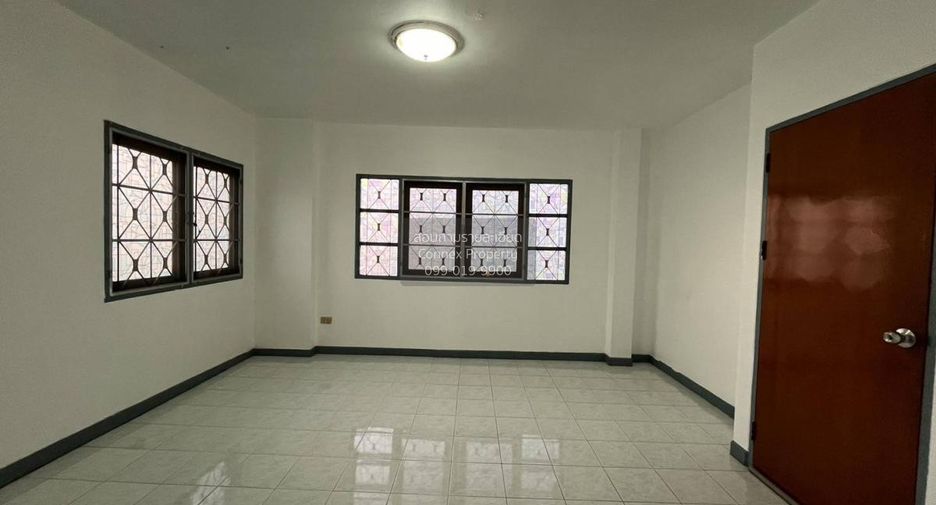 Haus zum Kauf mit 3 Zimmer in Sai Mai, Bangkok