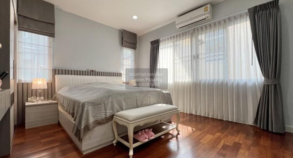 For sale 5 bedrooms house in Khan Na Yao, Bangkok