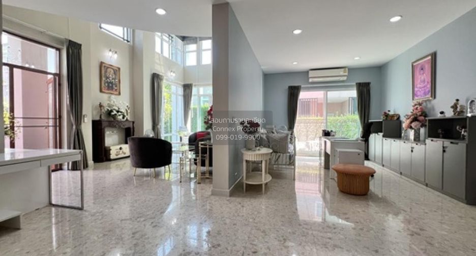 For sale 5 bedrooms house in Khan Na Yao, Bangkok