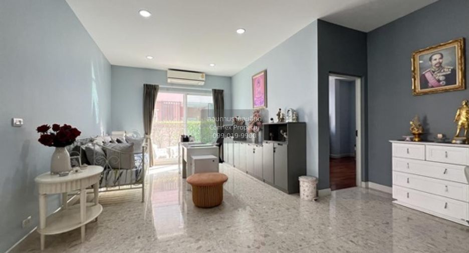 For sale 5 bedrooms house in Khan Na Yao, Bangkok