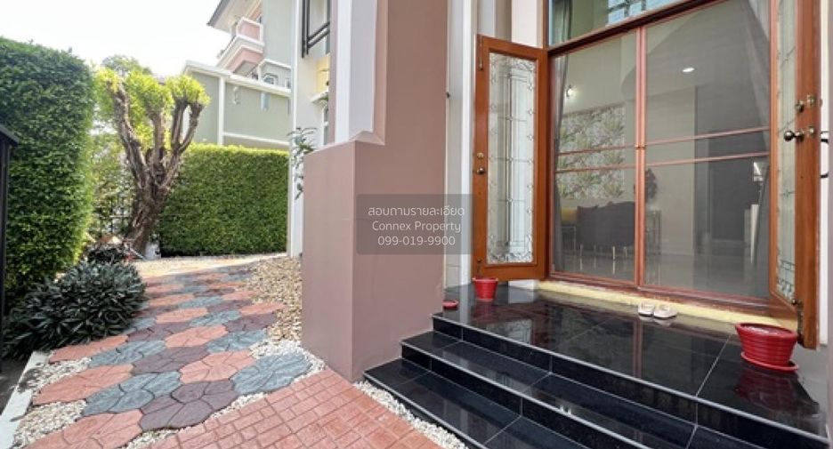 For sale 5 bedrooms house in Khan Na Yao, Bangkok