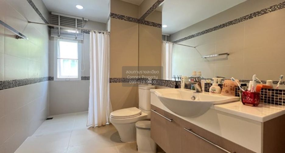 For sale 5 bedrooms house in Khan Na Yao, Bangkok