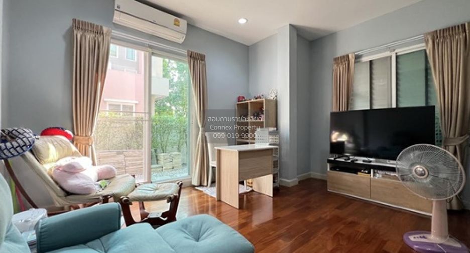 For sale 5 bedrooms house in Khan Na Yao, Bangkok