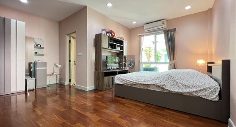For sale 5 bedrooms house in Khan Na Yao, Bangkok