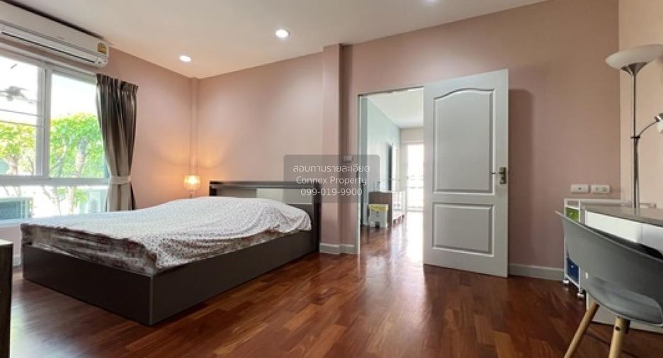 For sale 5 bedrooms house in Khan Na Yao, Bangkok