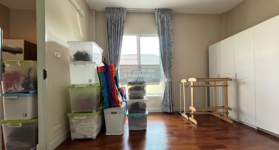 For sale 5 bedrooms house in Khan Na Yao, Bangkok
