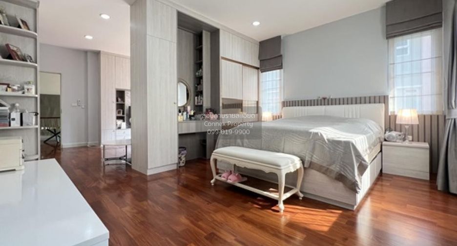 For sale 5 bedrooms house in Khan Na Yao, Bangkok