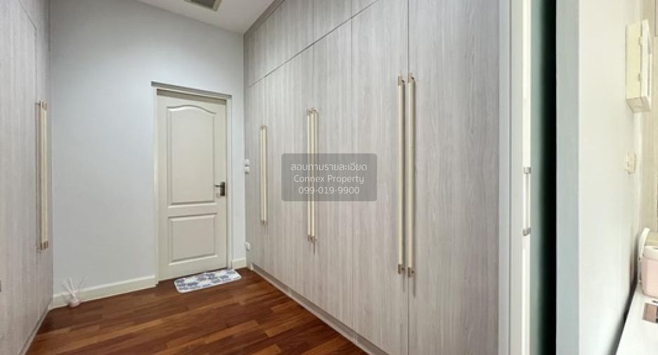 For sale 5 bedrooms house in Khan Na Yao, Bangkok