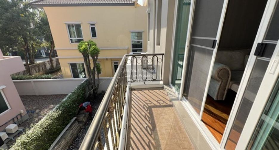 For sale 5 bedrooms house in Khan Na Yao, Bangkok