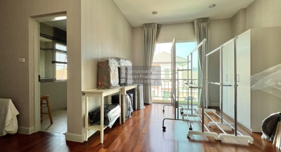 For sale 5 bedrooms house in Khan Na Yao, Bangkok