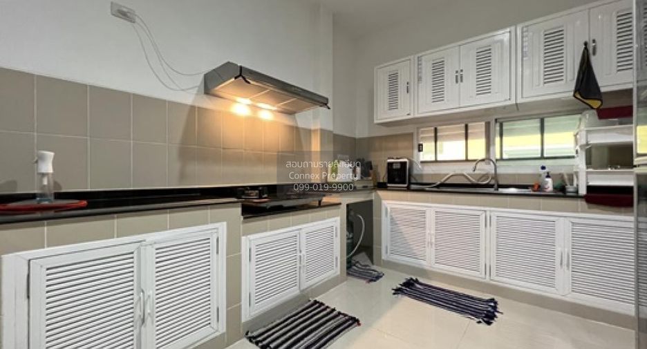 For sale 5 bedrooms house in Khan Na Yao, Bangkok