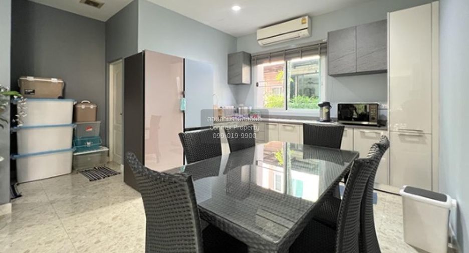 For sale 5 bedrooms house in Khan Na Yao, Bangkok