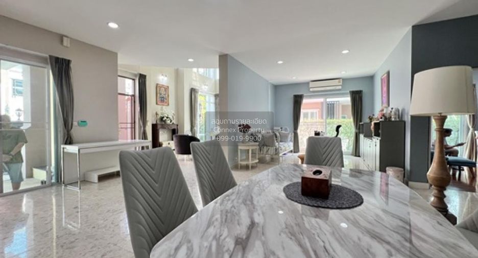 For sale 5 bedrooms house in Khan Na Yao, Bangkok