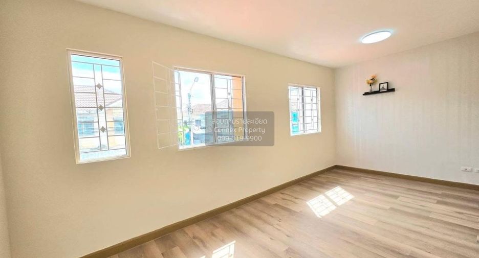 For sale 3 bedrooms townhouse in Phra Samut Chedi, Samut Prakan
