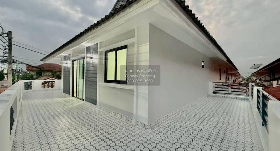 For sale 3 bedrooms townhouse in Sai Noi, Nonthaburi