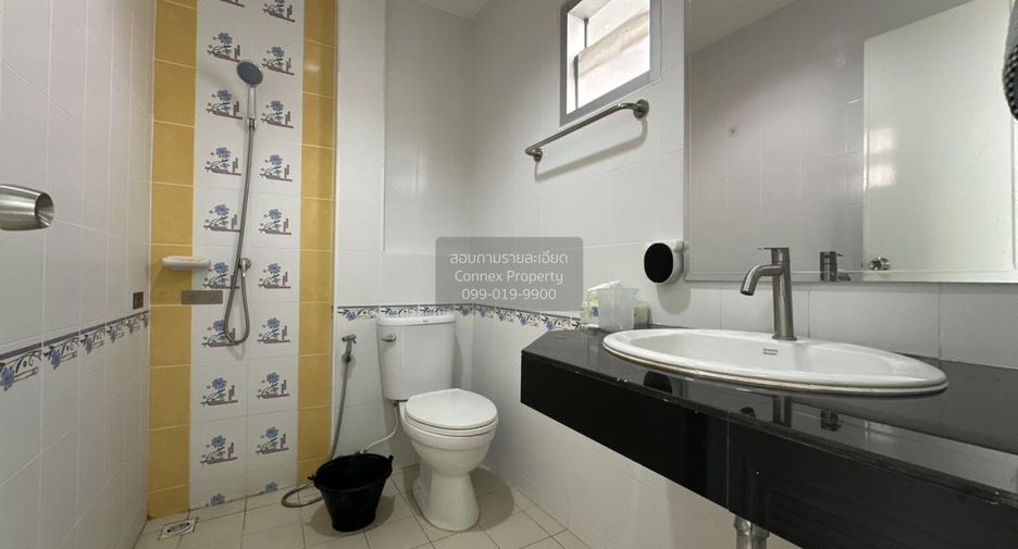 For sale 2 bedrooms townhouse in Bang Lamung, Chonburi