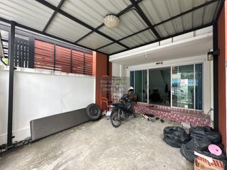 出售 2 卧室 联排别墅 在 Bang Lamung, Chon Buri